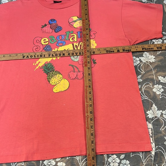 Vintage 1990s Seagrams Goes Wild Graphic T Shirt / Single Stitch / Made In USA - Picture 6 of 10
